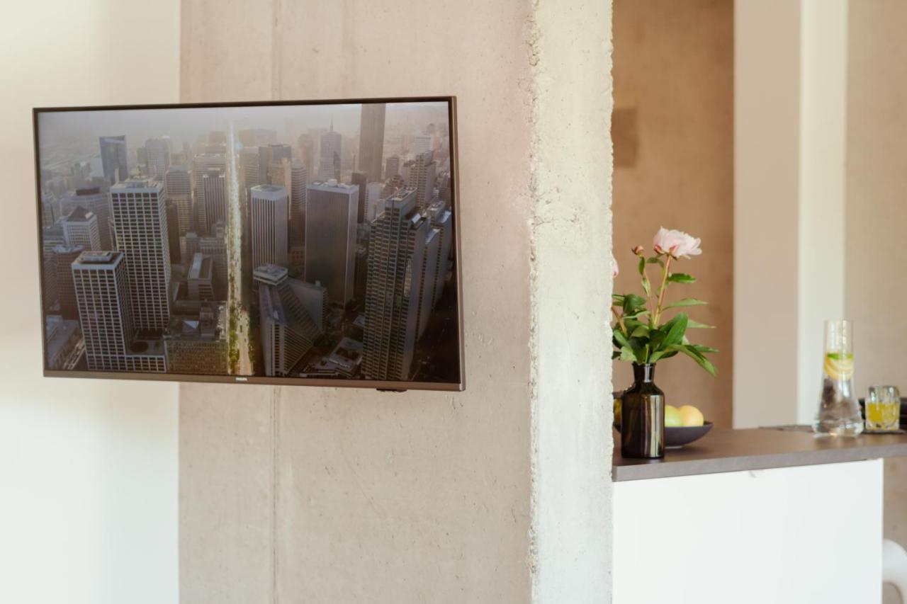 Apartment Kurpark Loft: Terrace Retreat With Free Parking Wiesbaden