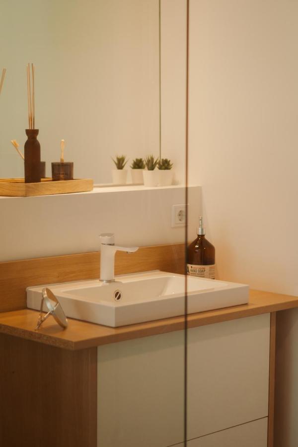 Apartment Kurpark Loft: Terrace Retreat With Free Parking Wiesbaden