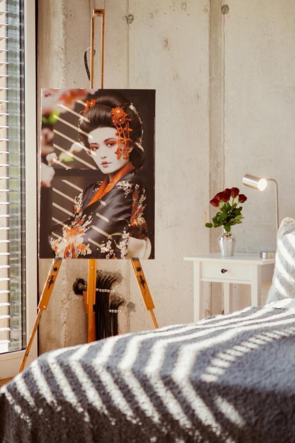 Kurpark Loft: Terrace Retreat With Free Parking Apartment