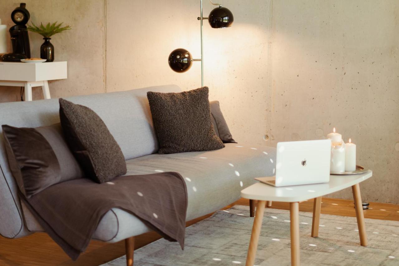 Apartment Kurpark Loft: Terrace Retreat With Free Parking Wiesbaden