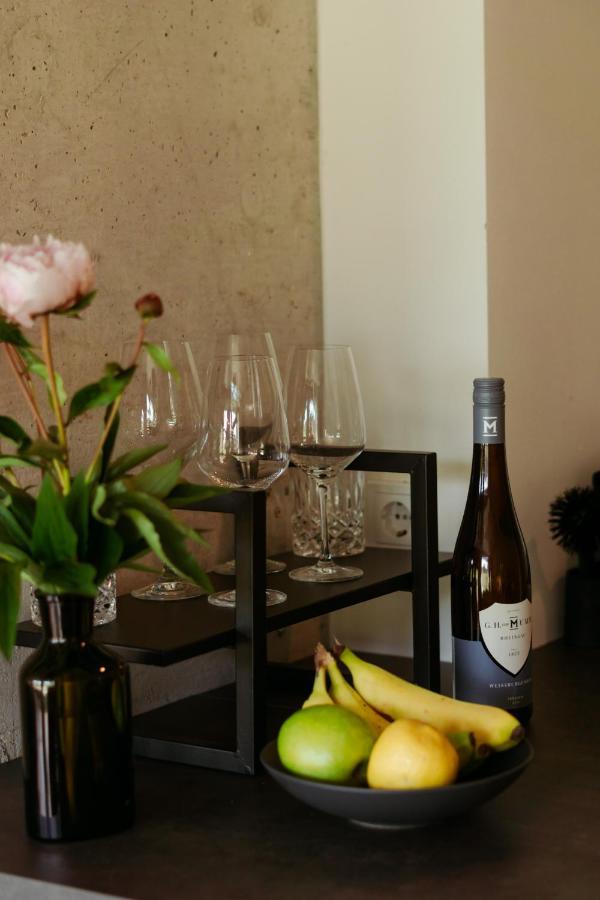 Kurpark Loft: Terrace Retreat With Free Parking Apartment